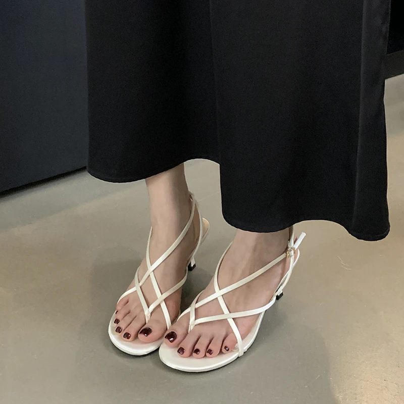 

5cm Heeled Sandals Black Thong Low Heel Shoes For Woman Belt Cross Buckle Ladies Summer Shoes Comfort Sandalias De Mujer