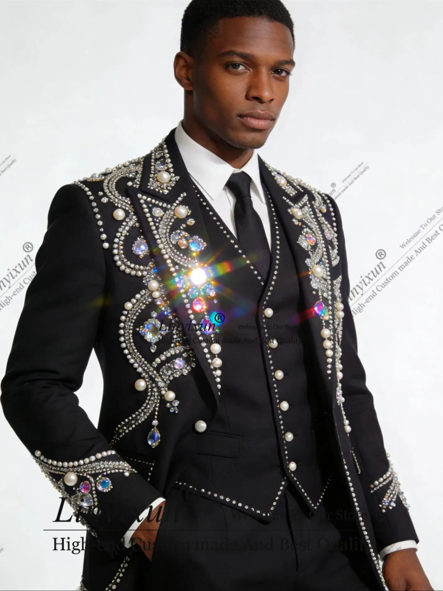 

Luxury Rhinestones Diamond Men Suits Customized Ropa Hombre Peaked Lapel Groom Tuxedos 2 Pieces Sets Male Party Prom Blazer