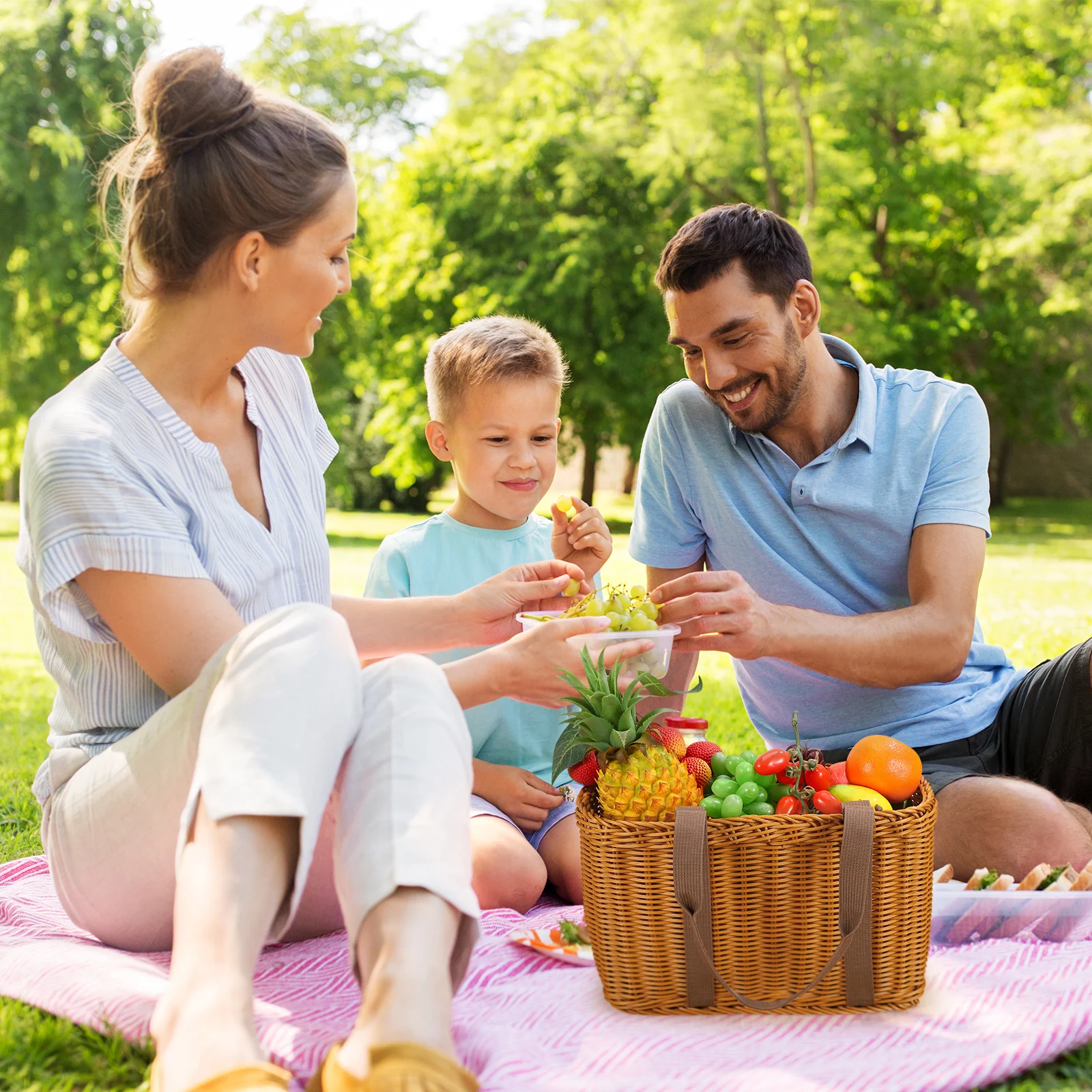 

Rattan Shopping Storage Basket Handwoven Portable Handle Bag for Kitchen Large Size Brown Color Fruit Container Handmade