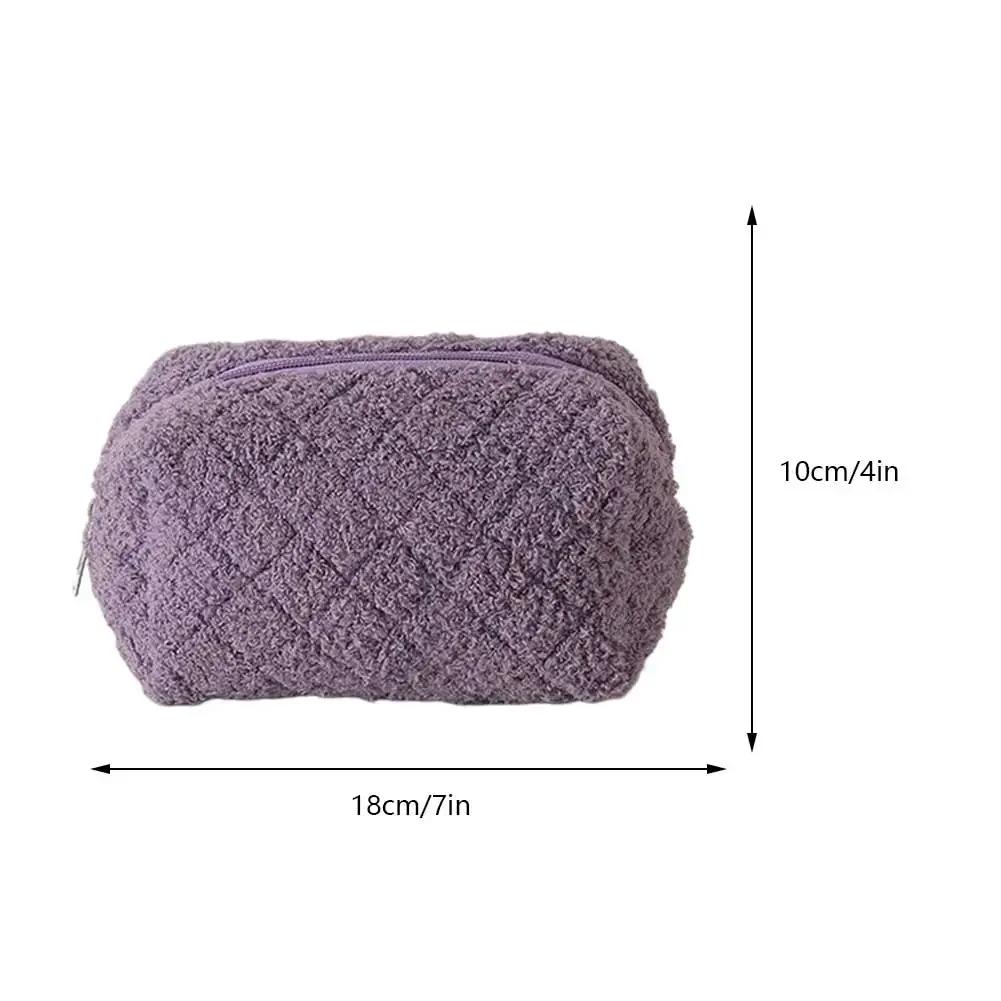 حقيبة مستحضرات تجميل نسائية من القطيفة، محفظة مكياج مبطنة ناعمة مع سحاب بلون سادة للاستخدام اليومي للفتيات الإناث