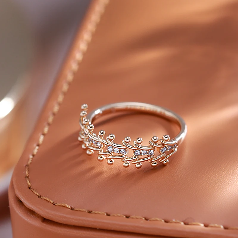 Kienl Trend 585 Rose Gold Color Ethnic Bride Ring for Women Unique Vintage Natural Zircon Glossy Metal Flower Ring Daily Jewelry