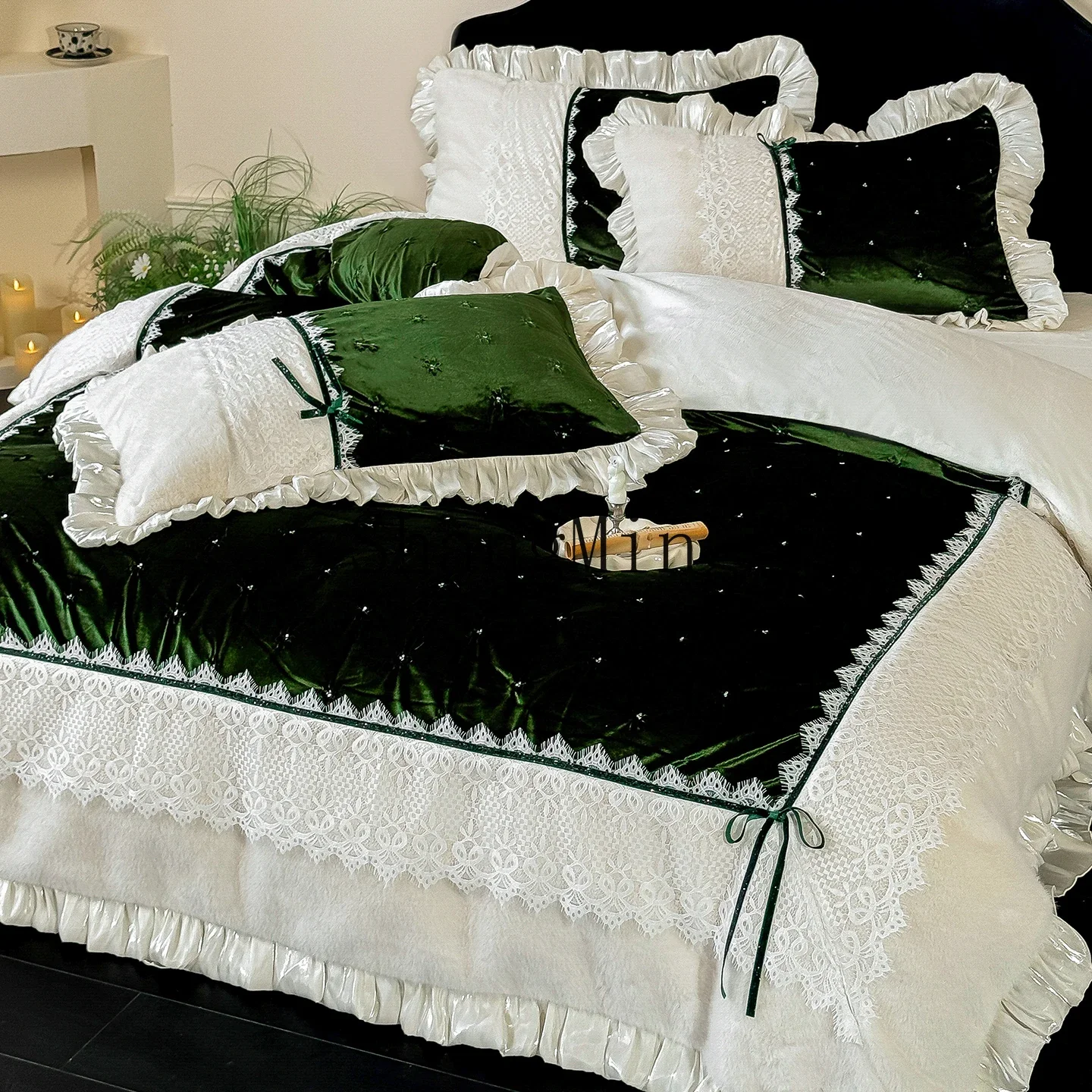 CLL Winter Vintage Flower Milk Fleece Four-piece Lace Embroidered Lace Quilt Cover