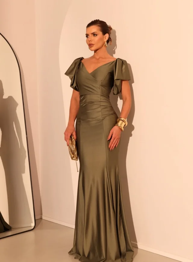 تخصيص جودة عالية قصيرة الأكمام الخامس الرقبة طول الأرض سستة التجاعيد ألف خط Vestidos Para Boda Abiye Uzun Elbise Modelleri