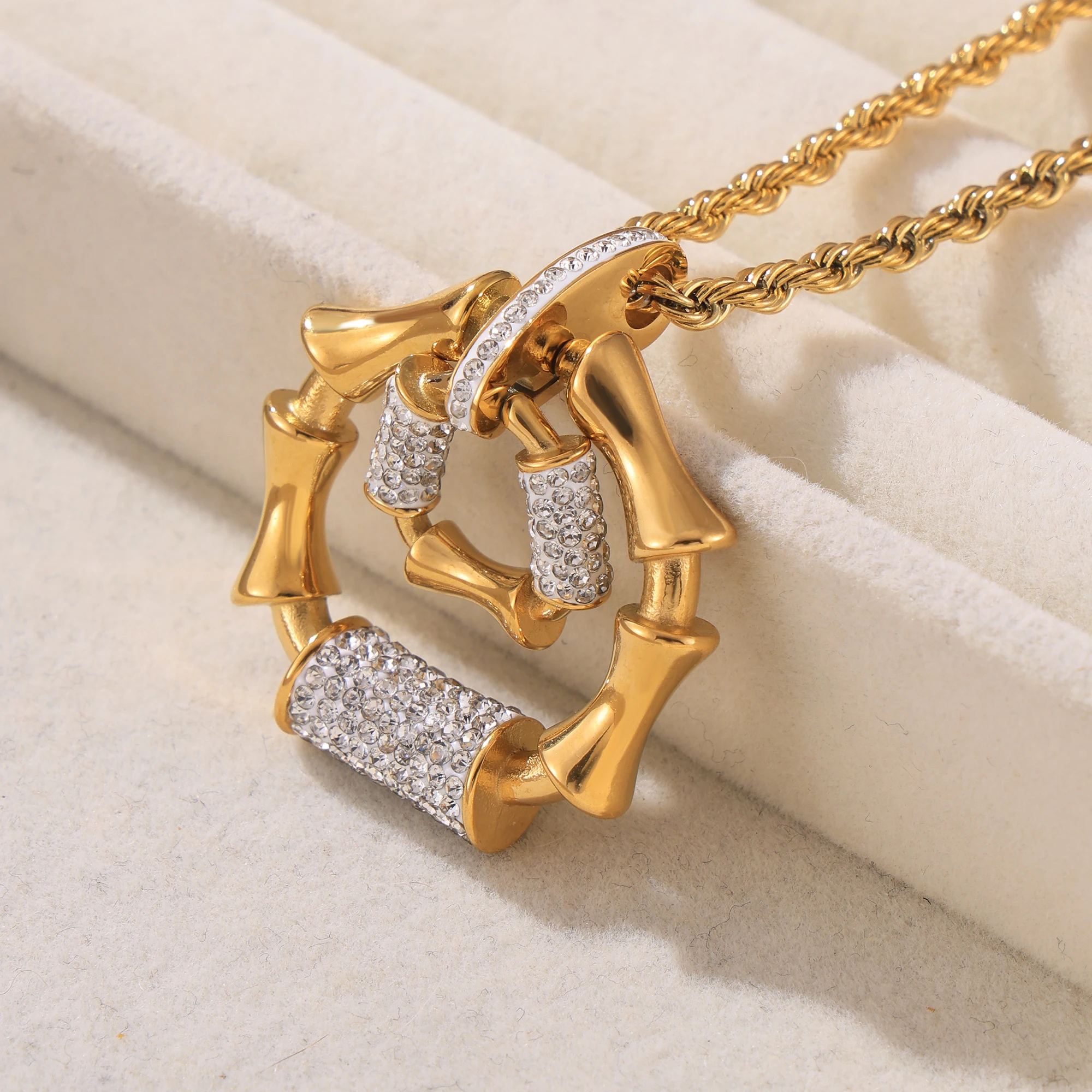 المرأة الفاخرة حجر الراين مطعمة غير النظامية قلادة قلادة الفولاذ المقاوم للصدأ مطلية بالذهب سوار مأدبة مجوهرات بسيطة اكسسوارات