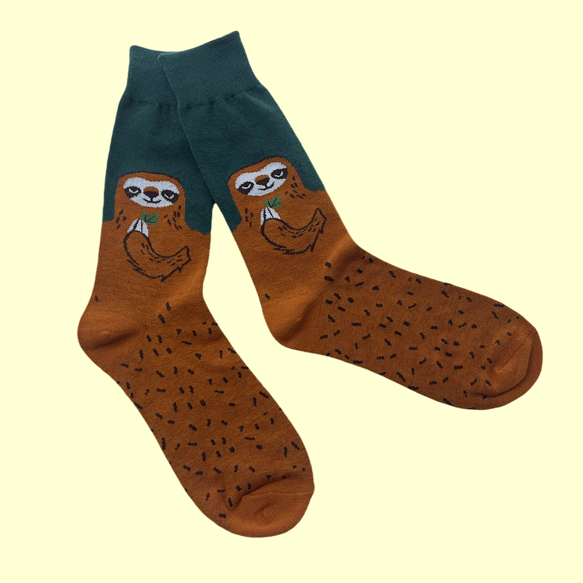 1 Pair Unisex Funny Novelty Sloth Pattern Trendy Breathable Mid Tube Socks Suit In All Seasons For Daily