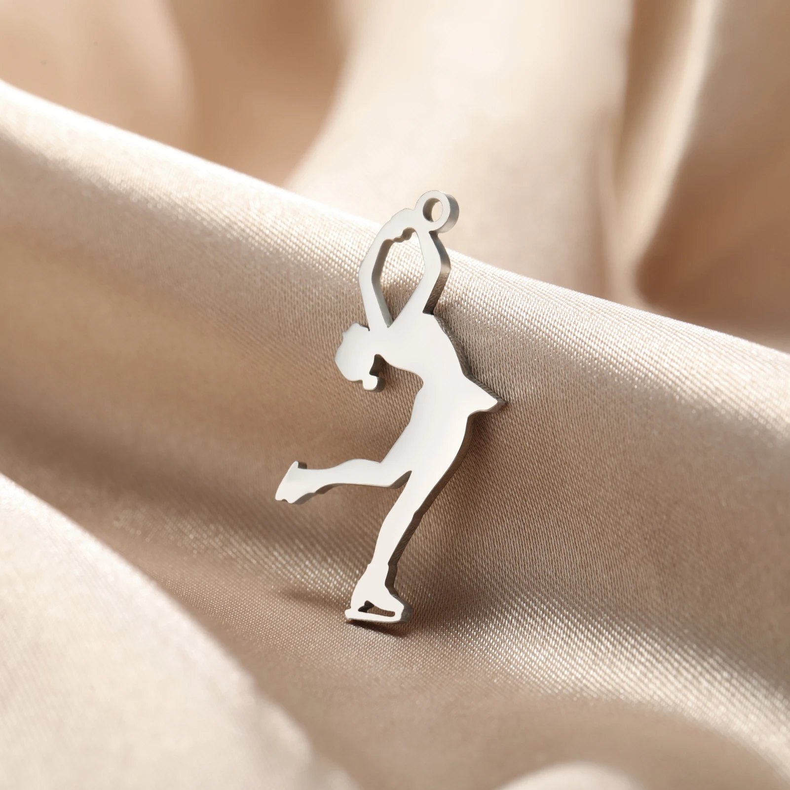 EUEAVAN 5pcs Skating Girl Skater Pendant Stainless Steel Charms Ice Gymnast Dancer Skating Winter Sport Figure DIY Accessories