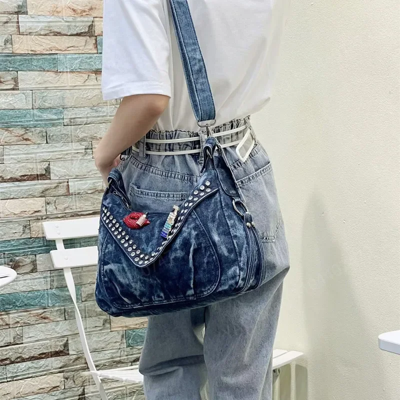 Yao Dong 2024 new Korean version of personality casual fashion red lip decoration single shoulder crossbody riveted female bag d