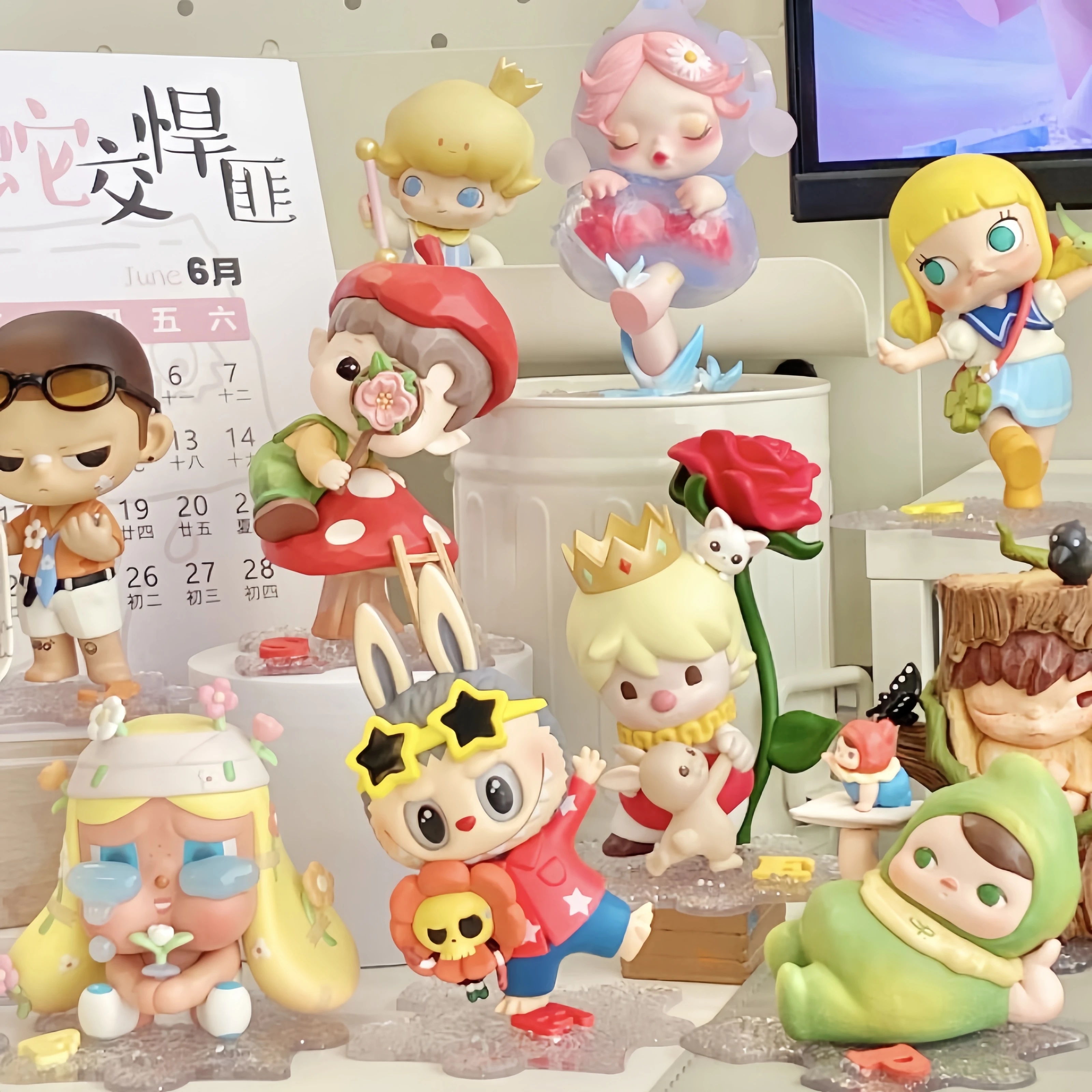 

Popmart Original Hand In Hand Series Blind Box Skullpanda Labubu Dimoo Kubo Action Figure Kawaii Guess Toy Model Birthday Gift