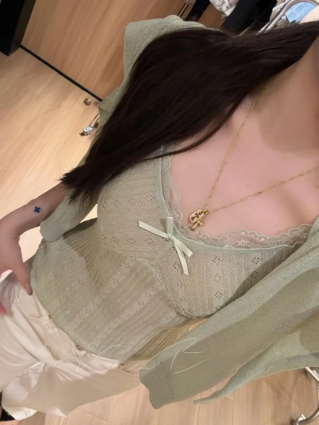 

Spring Fashion Slim Fit Lace Splice Knitted Vest White Flashing Two Piece Set Women's Knot Workwear School Uniform