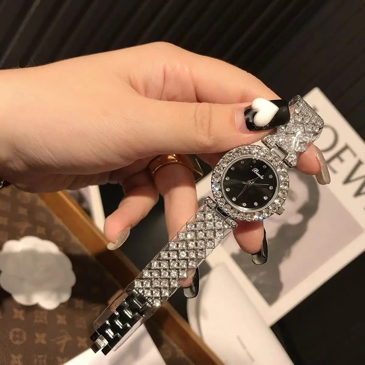 Reloj con diamantes para mujer, pulsera de cuarzo con correa de cuero