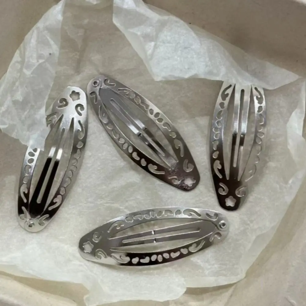 Fashion Hollowed Out Pattern Hair Clip Geometric Y2K Oval Snap Hairclips Elegant Bangs Clip For Women Girls view 2