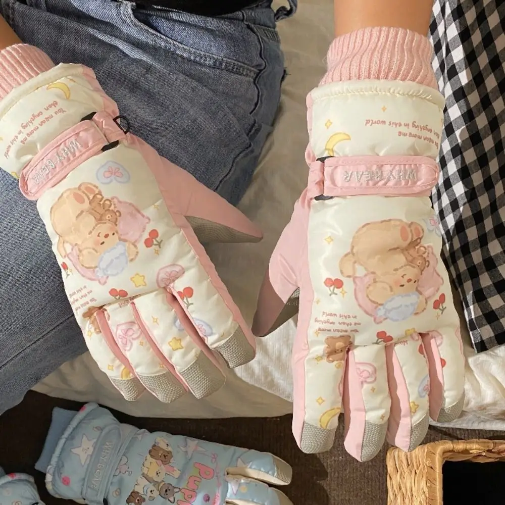 Guanti da sci alla moda dei cartoni animati Guanti sportivi da ciclismo con orsetto carino Guanti da esterno antivento e resistenti al freddo invernali