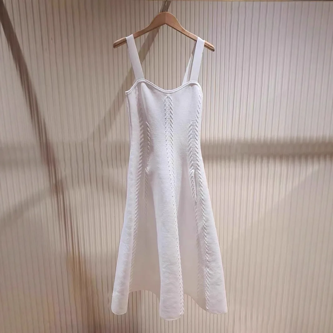 

Women's slim-fitting white two-piece suit, knitted white short-sleeved cardigan or slim-fitting suspender dress
