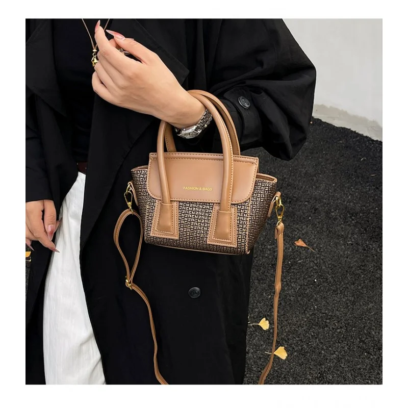 

Женская дорожная спортивная сумка с несколькими карманами, вместительная нейлоновая, идеально подходящая для длительных поездок и хранения багажа