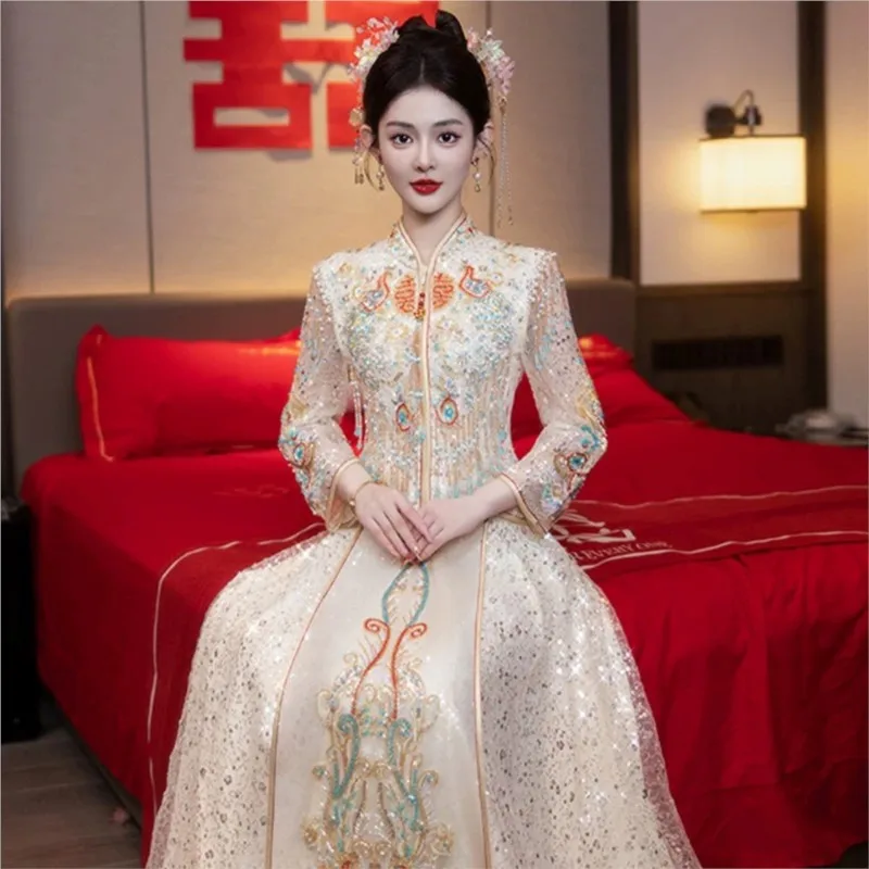 New champagne-colored elegant and stylish Chinese-style wedding toasting attire