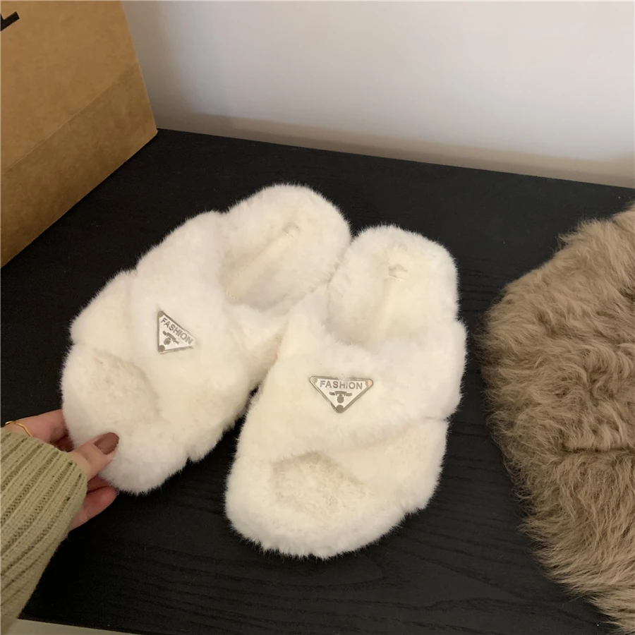 2024 New Style Plush Slippers Triangle Logo Cross Flat Plush Slippers Lazy Slippers