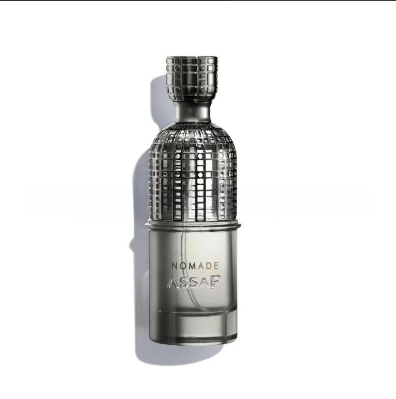 عطر العود العربي الفاخر، رائحة خشبية غامضة عميقة، عطر يدوم طويلاً