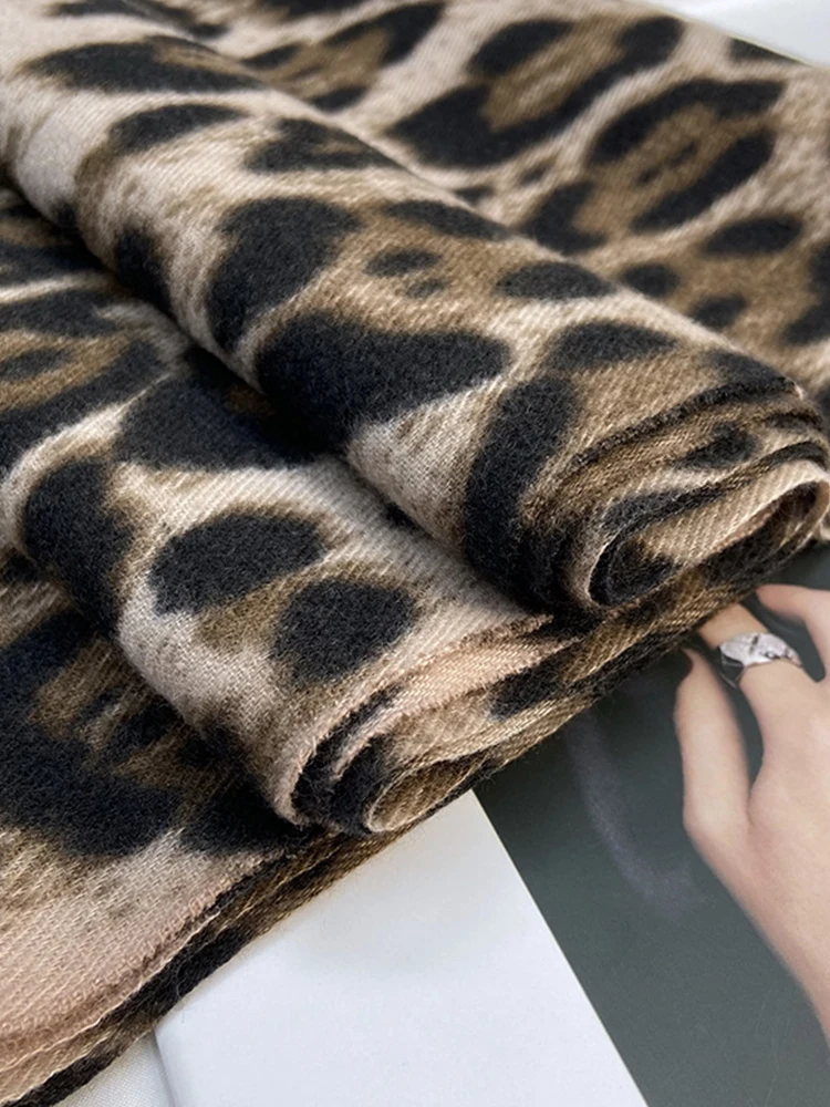 New Fashion Leopard Print Vintage Scarf Headscarf Winter Women Ladies Warm Tassel Scarve Pashmina Mujer Femme Foulard Wrap Shawl