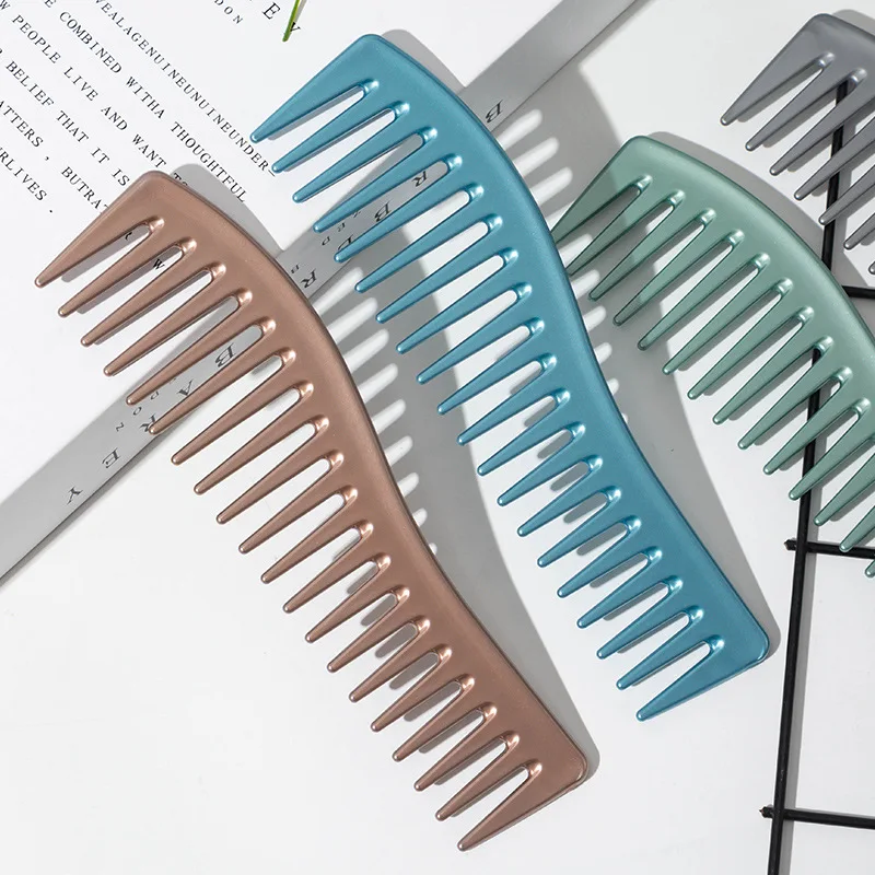 Curved Shark Tooth Wide Tooth Comb, Spray Painting Process, Suitable for Both Dry and Wet Use for Hair Accessories view 3