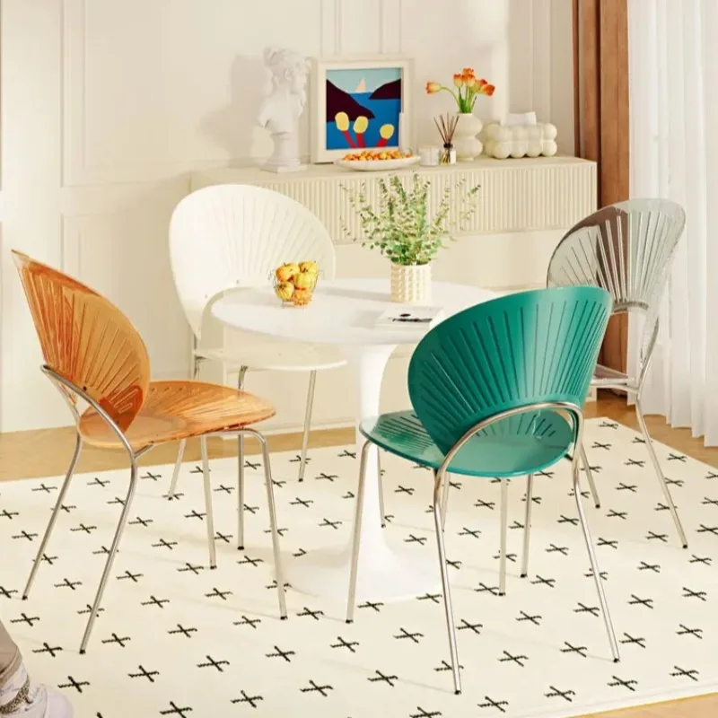 

Creative Shell Chair Dopamine Dining Chair Transparent Acrylic Accent Seat for Cafe Guesthouse or Designer Interiors