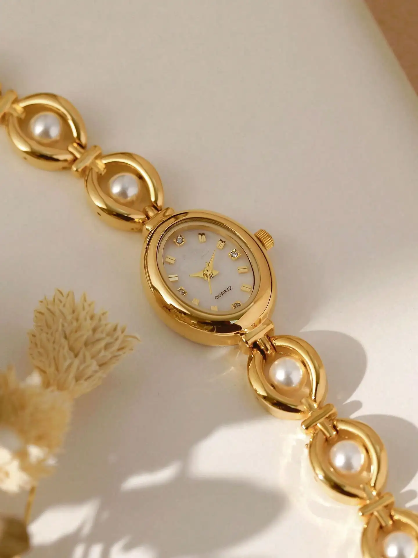 Small Vintage Luxury Women Bracelet Watch Elegant Waterproof Stainless Steel Mother Of Pearl Dial Quartz Watches Daily Decoration Birthday Gift
