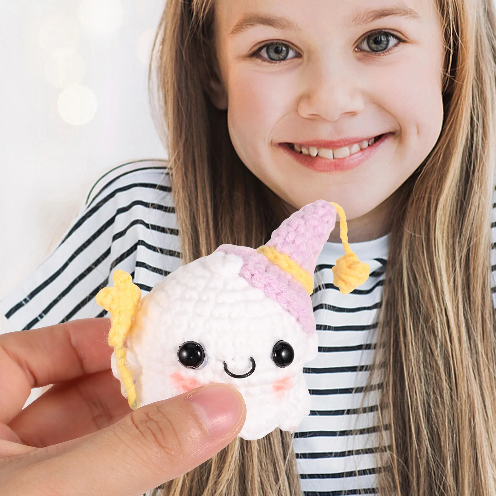 صغيرة غزل الصوف شبح الكرتون البسيطة المنسوجة يدويا الكروشيه زخرفة هالوين ديكور شبح الدعامة مشهد المهرجان