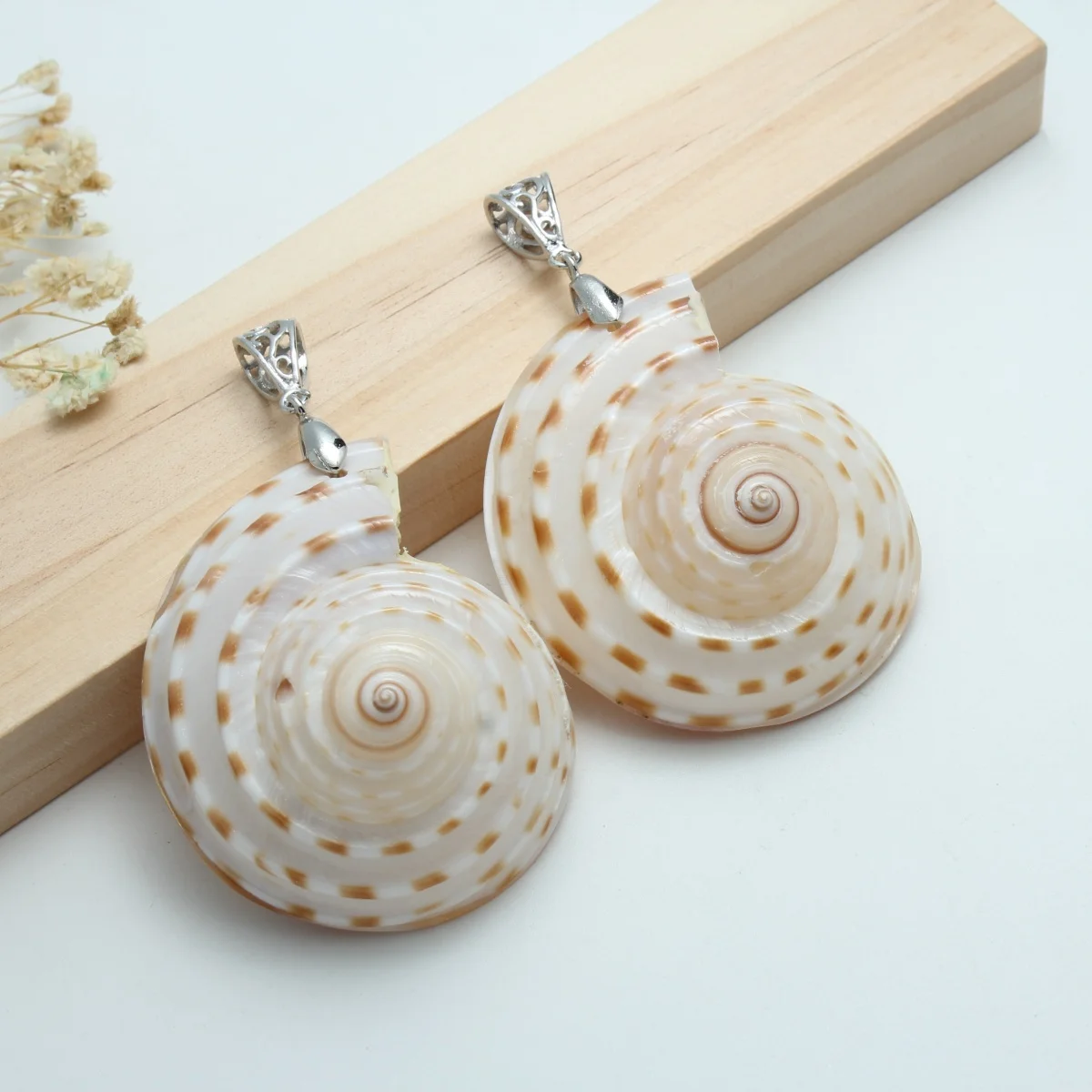 

48x49x20-50x52x21mm Multi style Natural Popular Shell Pendant for Jewelry DIY Accessories Accessories
