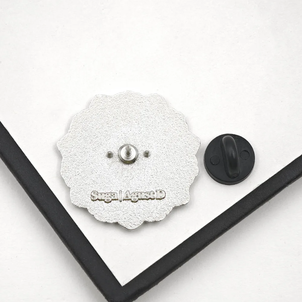Gothic Black Lotus Enamel Pin Mandala Flower Brooches Geometric Floral Lapel Badges Witchy Aesthetic Jewelry Gift for Backpack