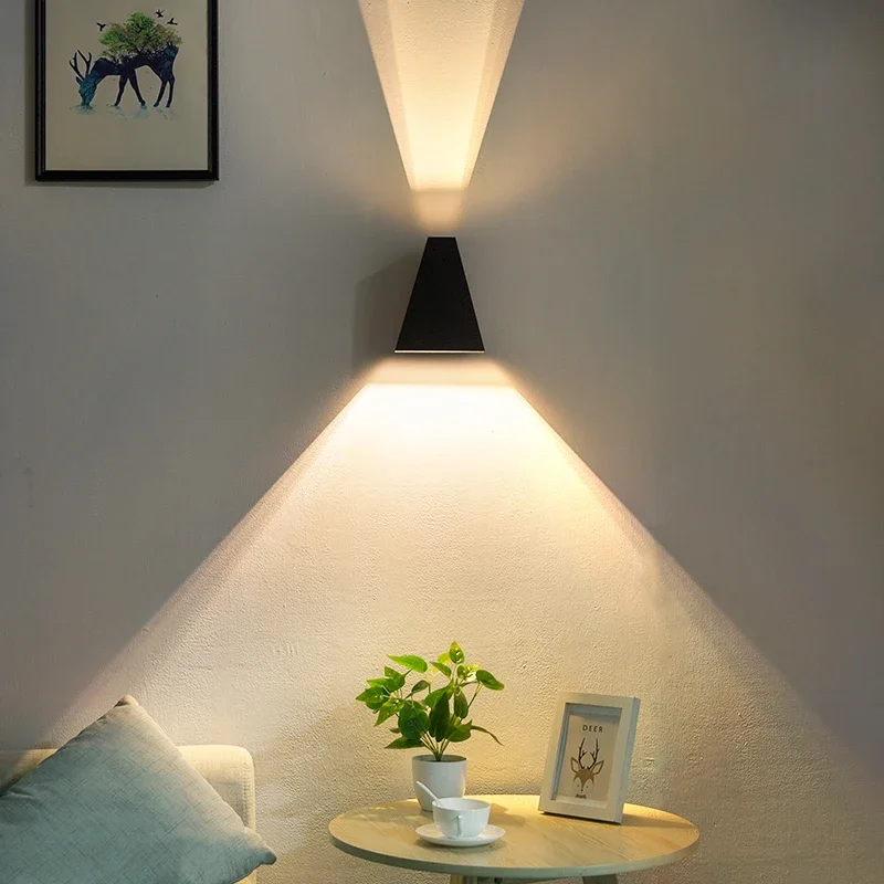 

simple bedroom, bedside wall lamp, led living room, background, originality, personality, modern restaurant, aisle stairway lamp