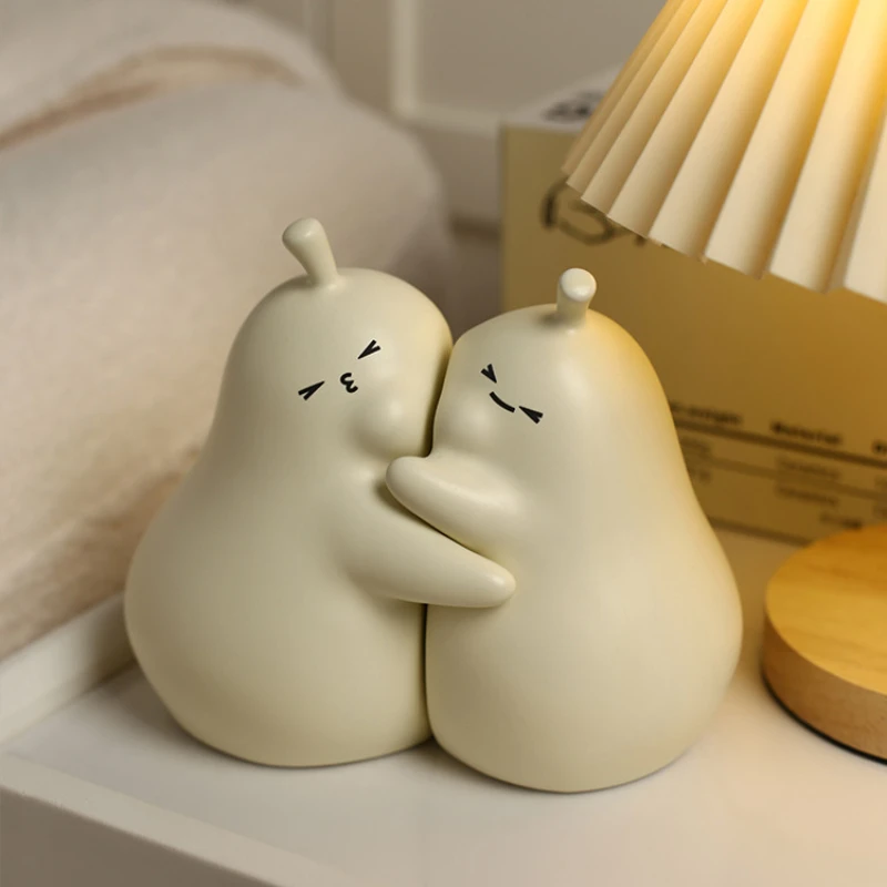 

INS Cute Ceramic Ornaments Embrace Pears Living Room Home Children's Room Desktop Personalized Cream Never Divide Pear Ornaments