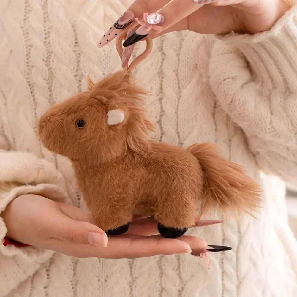 Jouets de poupée Simulation poupée volée queue en peluche cheval debout porte-clés longue crinière PP coton dessin animé cheval en peluche décoration de chambre