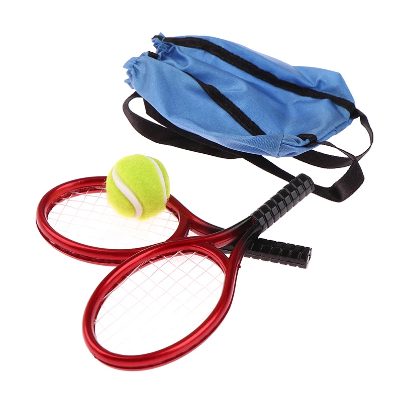 4 pz/set Casa Delle Bambole In Miniatura Racchetta Da Tennis Set Da Tennis Simulazione Modello Sportivo Micro Scena Riprese Puntelli Casa di Bambola Decorazione Fai Da Te Giocattolo