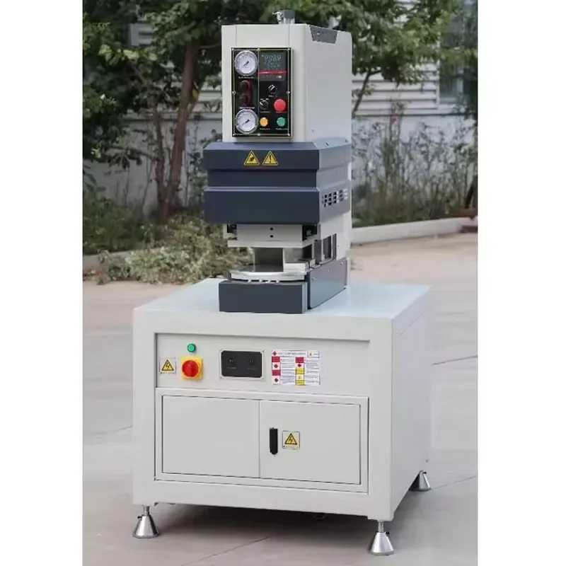 Single Head Seamless Welding PVC Upvc Plastic Vinyl Colored Doors and Windows Making Machine