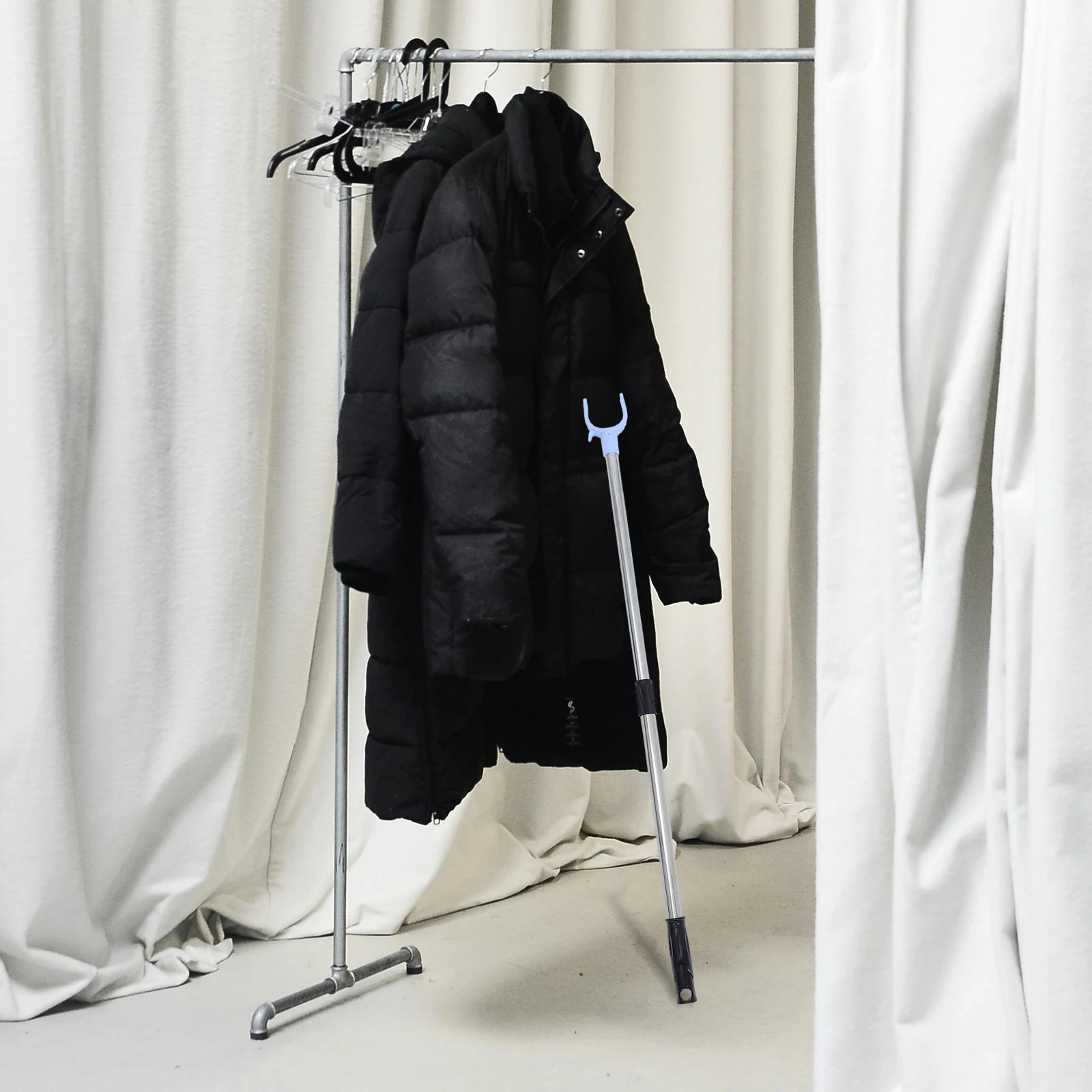 

Stainless Steel Extendable Clothes Drying Fork Black Closet Rod Retractable Telescoping Pole Home Use Stable Durability