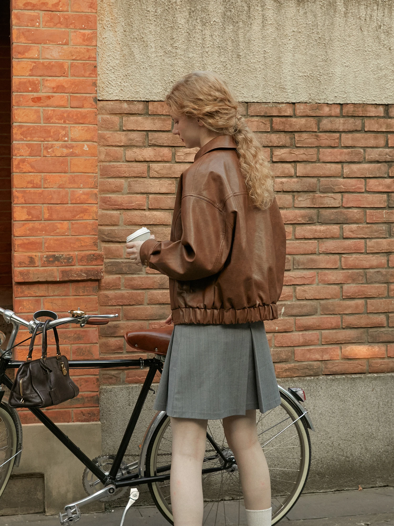 LLANO Jesienno-zimowa damska kurtka brązowa patchworkowa matowa odzież wierzchnia rozmiar uniwersalny modna retro skóra PU