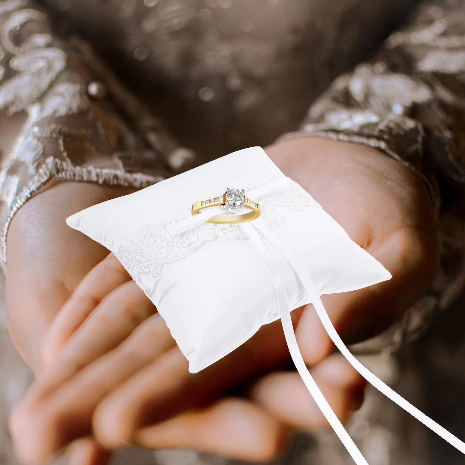 

1 pc Lace Ring Holder Elegant Wedding Cushion with Ribbon Decorated Graceful Design for Bride Accessories Engagement Party