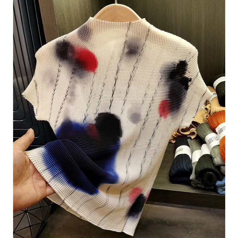 Miyake Sommer Neues T-Shirt Stehkragen Bedrucktes Maiskörner-Plissee-Top Damen Lässige vielseitige und dünne kurze Ärmel