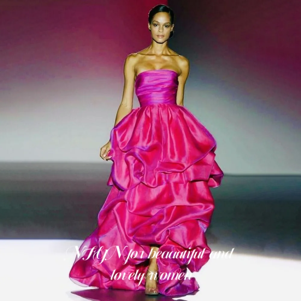 

NFYN Fuchsia Elegant Prom Dress Strapless Backless Prom Gown Satin Pleating Stage Party Evening Dresses robe de bal Customized