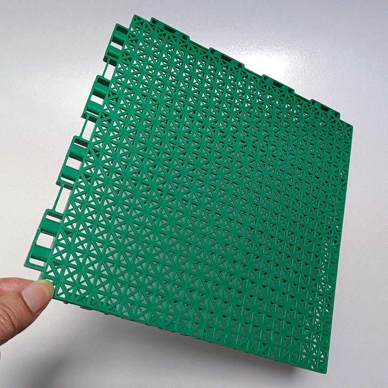 Bathroom splicing mats grid waterproof suspension kindergarten sports floor car wash balcony garden swimming pool plastic tile