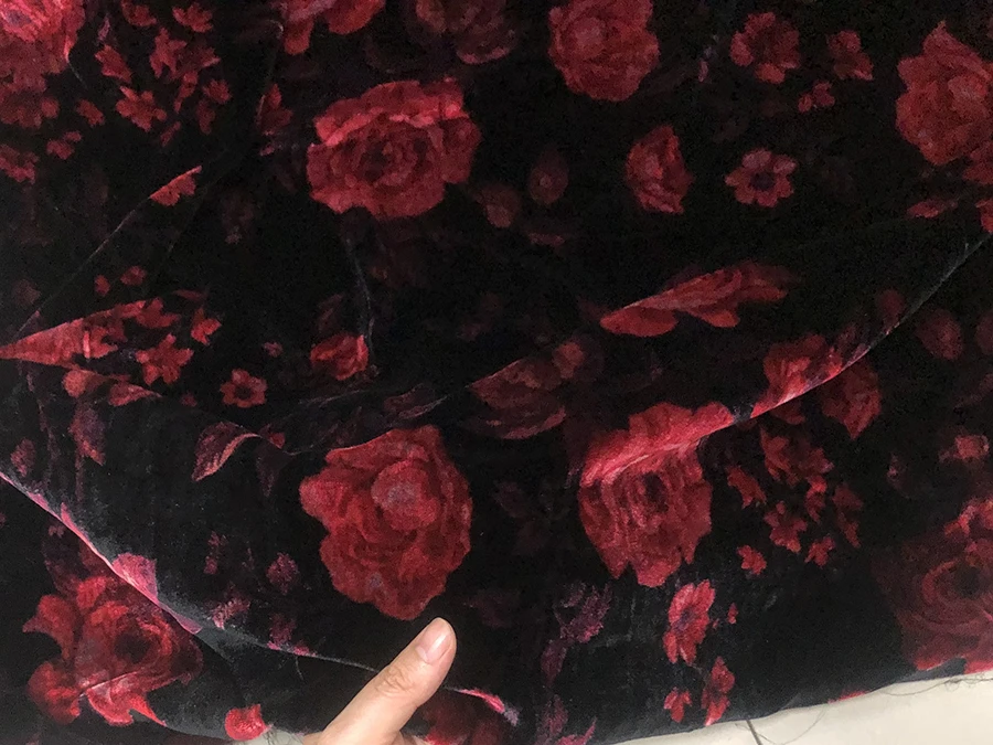 

High Quality Real Silk Velvet Fashion Cloth Black Background Full Red Roses Non-Inverted Designer Fabric Cheongsam