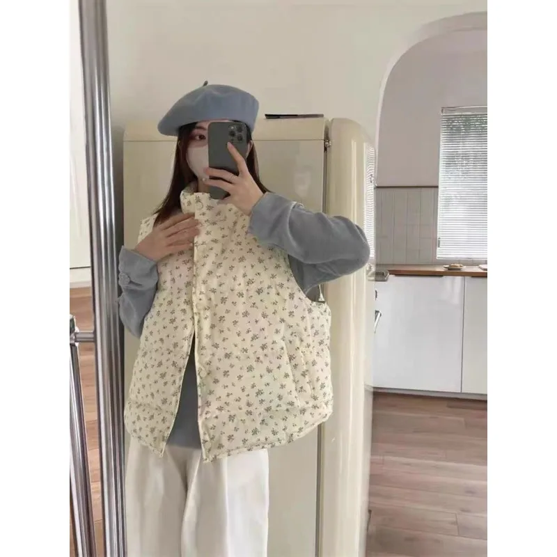 

Новая осенне-зимняя маленькая пуховая куртка с воротником-стойкой и цветочным принтом, жилет, женское свободное универсальное пальто без рукавов, модное