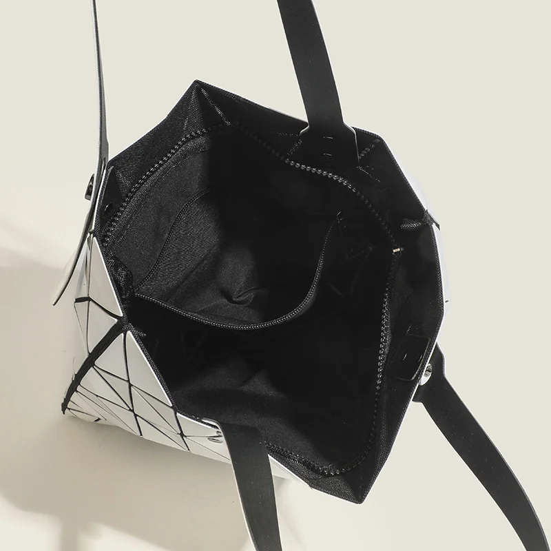 Fashion Bucket Bag Geometric Crossbody Bag Beach Tote New Luxury Tote Bag Beach Shoulder Bag Tote Bucket Handbag Tote Bag