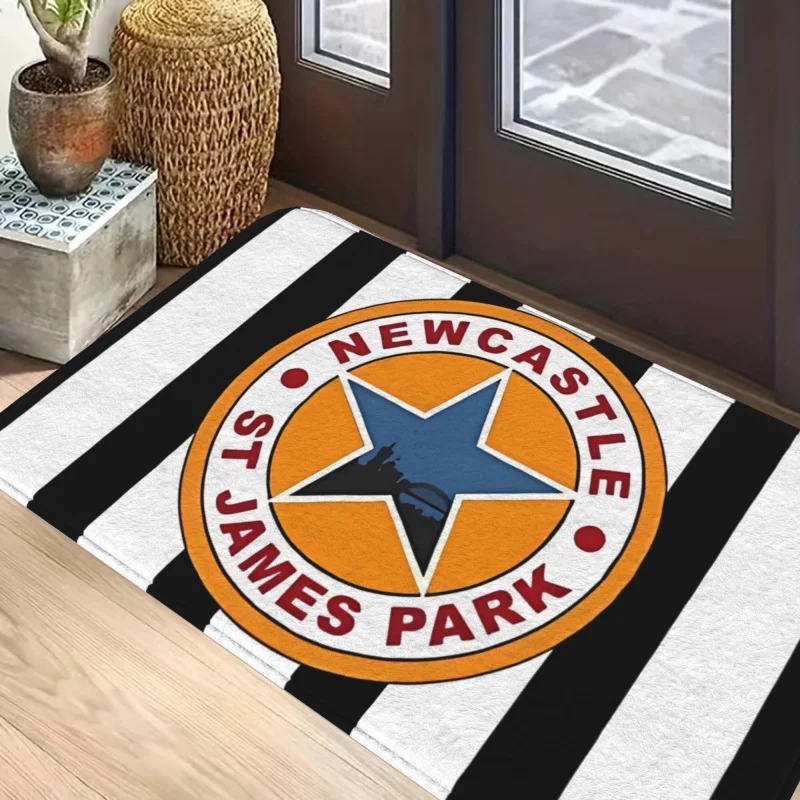 VIKAMA Newcastle St James' Park Doormat Non-Slip Dirt Trapper Entrance Rug for Football Fans Home Bar Decor