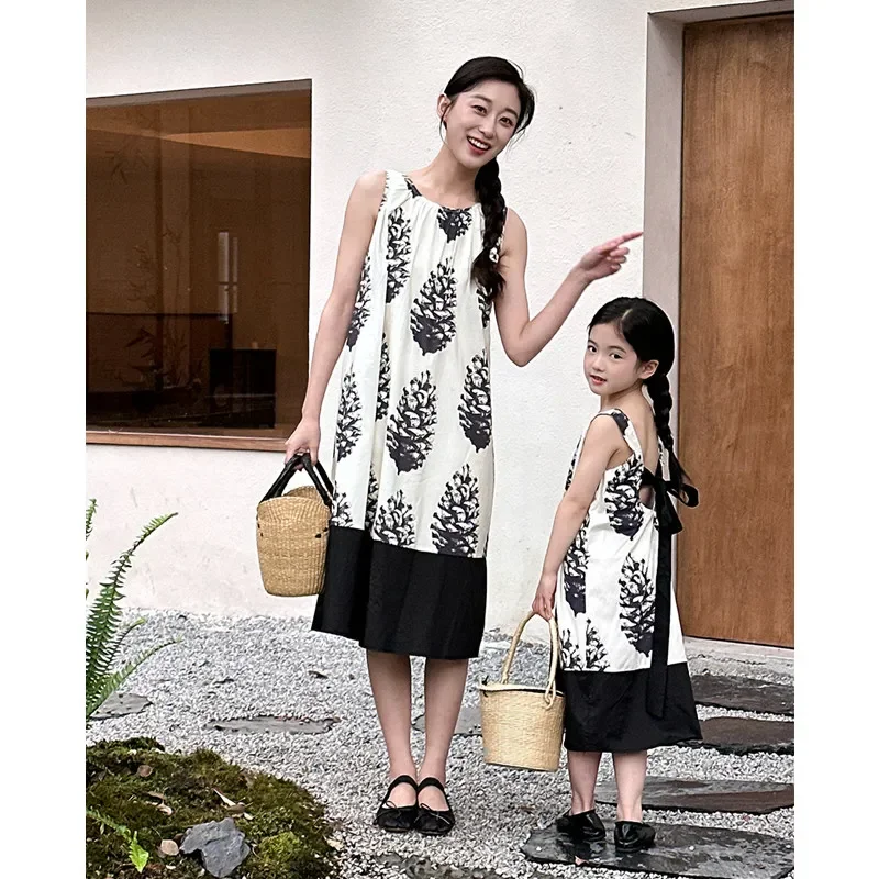 

Mother and Baby Girl Matching Holiday Dress Mom and Daughter Vacation Look Sleeveless Dresses Mommy and Me Clothes Women Robe