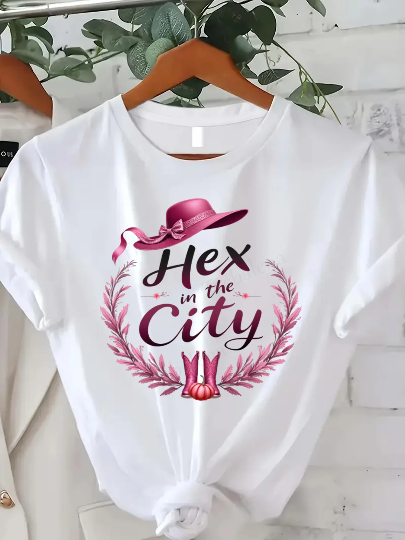 

Футболка с круглым вырезом Hex in the City Witchy, женская футболка больших размеров в стиле Хэллоуина, футболка с короткими рукавами, модный повседневный топ