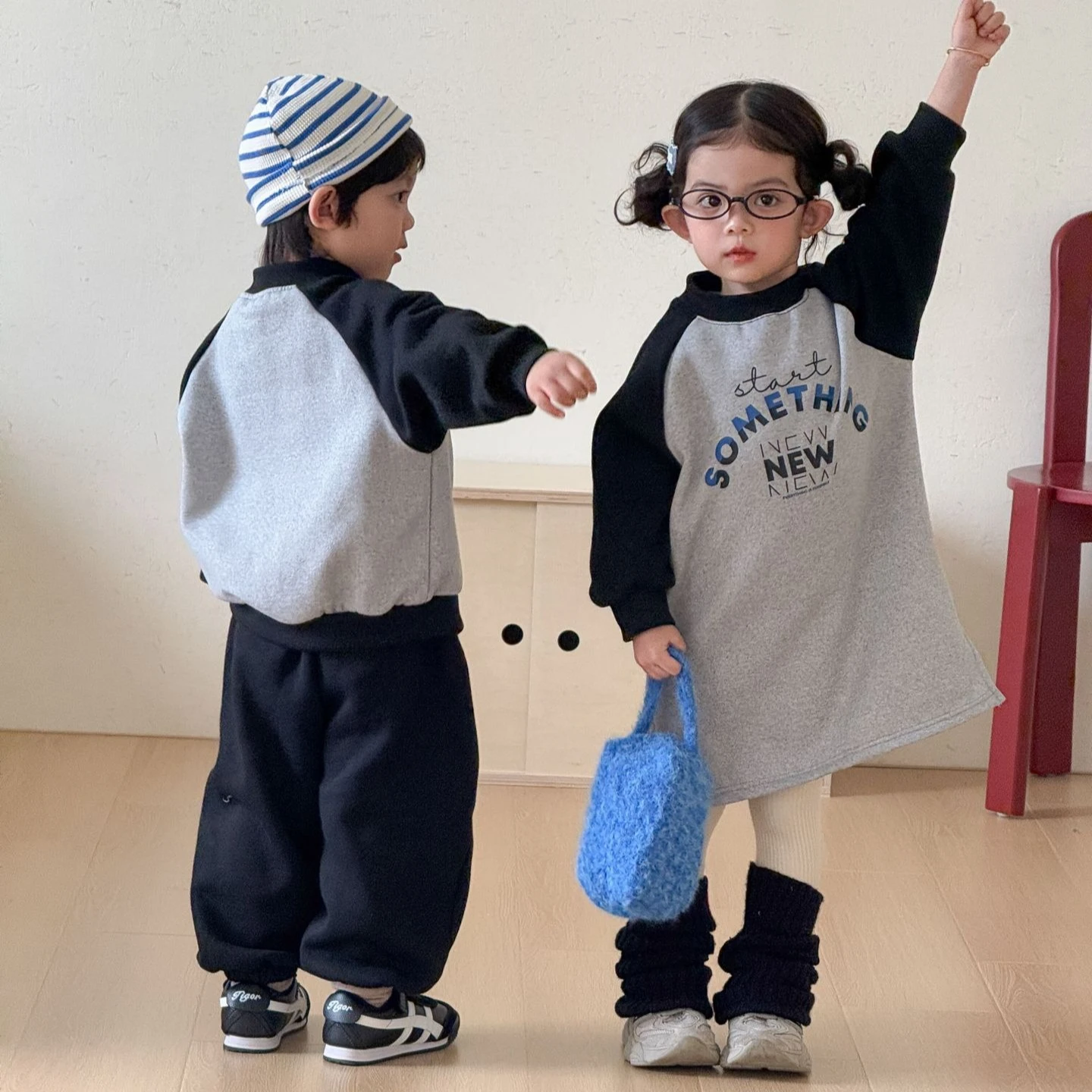 Set 2026 Autumn and Winter New Childrens Wear Boys and Girls Plus Velvet Matching Hoodie Two-piece Dress Brother and Sister
