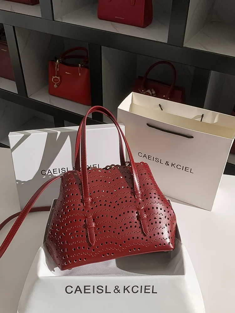 

Ele Hollow out ell Women's Bag Crossbody Small Square Handbag PU Leather Briti Sle oulder Strap Detachable