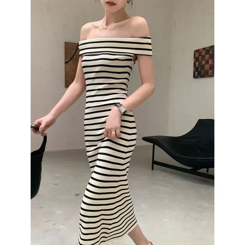 Contrast striped one-shoulder dress for women summer new design sexy off-shoulder knitted long dress