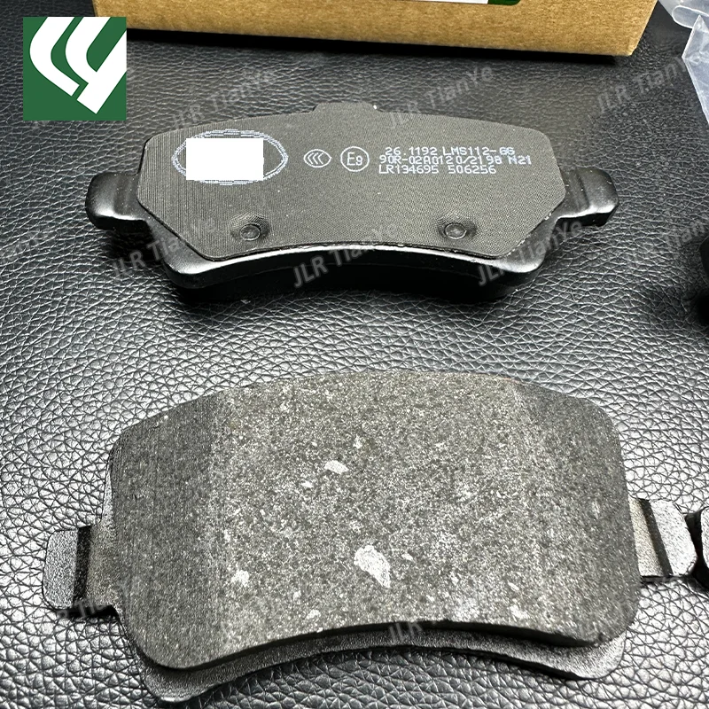 Suitable for Land Rover Freelander 2 Range Rover Evoque rear wheel brake pads LR134695 LR043285 LR043714