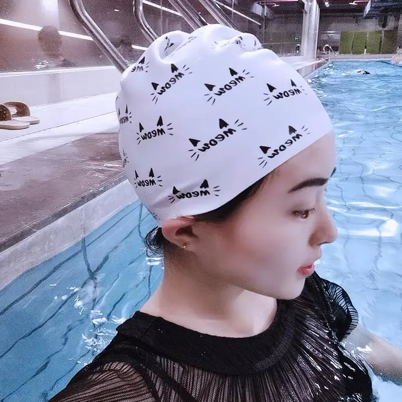 여성용 세련된 실리콘 수영 모자 – 편안하고 내구성이 뛰어나며 머리카락을 보호하는 디자인